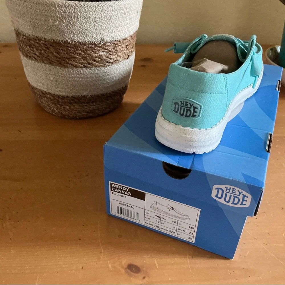 Hey Dude Wendy Canvas Teal Aqua Shoes size 6 NIB - Picture 2 of 2
